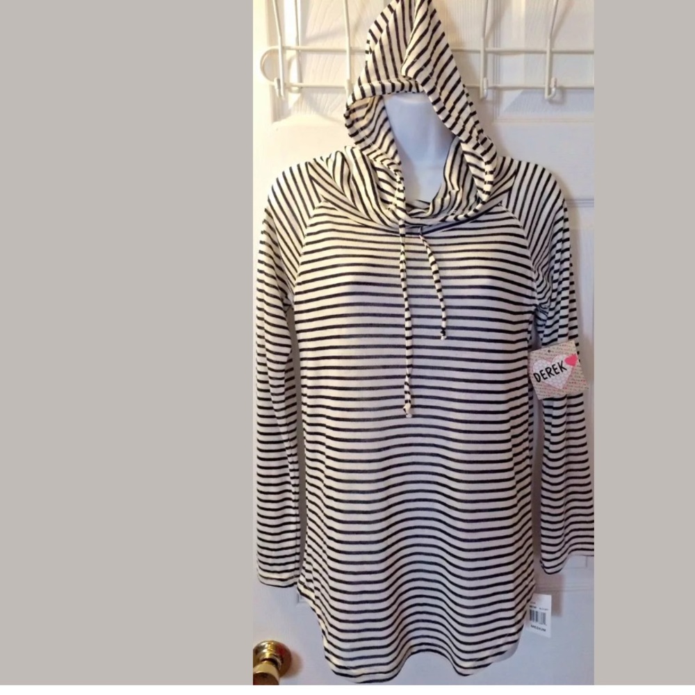 New DEREK HEART Knit Hooded Top Blouse Shirt Blue